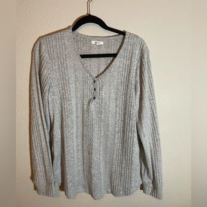 Maurices Heartland Henley Tee - silver gray color, ribbed texture, size XL